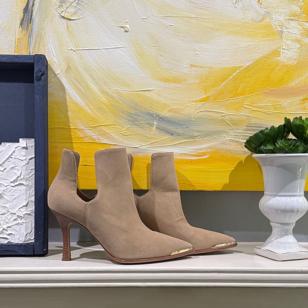 Vince Camuto Tan Heeled Boots
